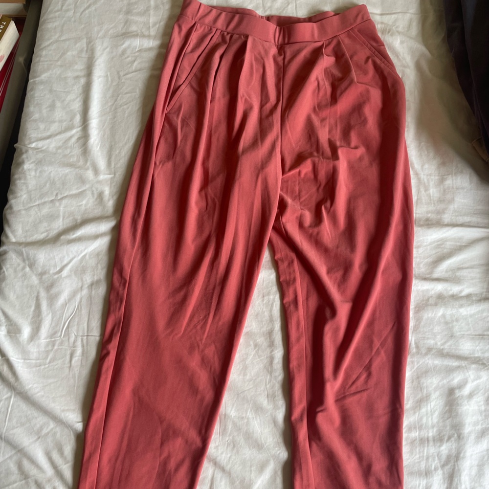 pink trousers
